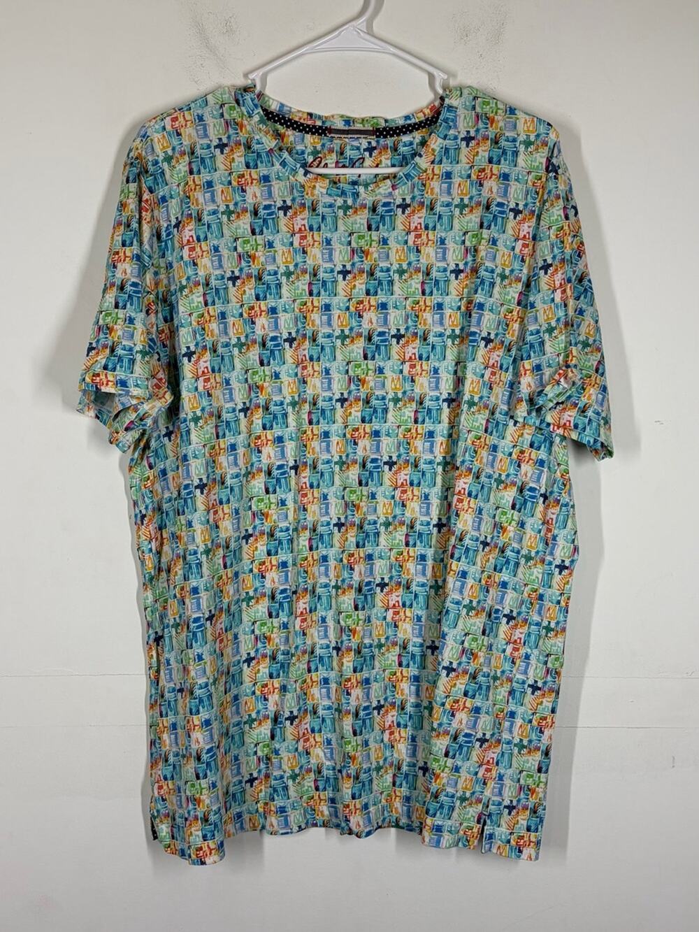 Robert Graham 100% Cotton T-shirt Size XL